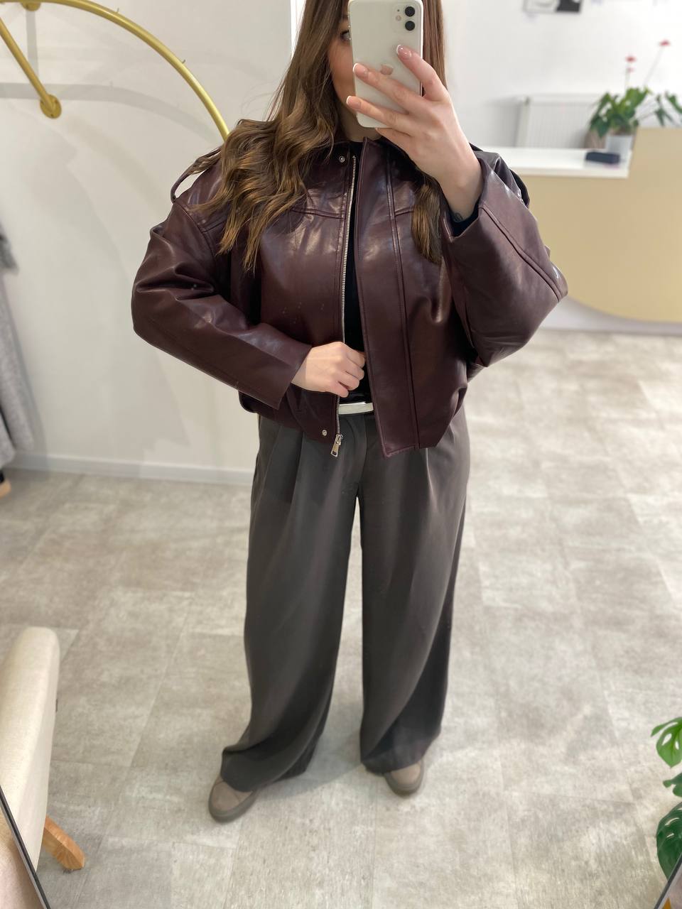 Damen Kunstlederjacke – Oversize Jacke in Bordeaux