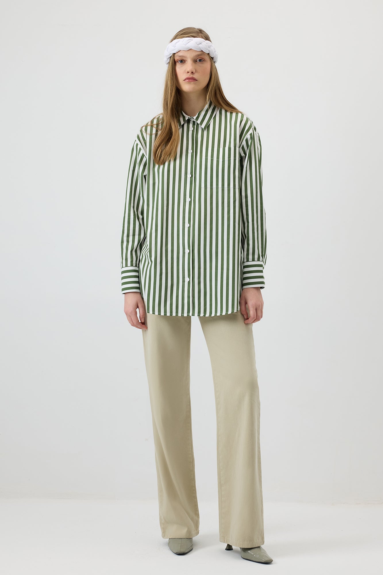 Damen Oversize Hemd – Gestreifte Bluse in Grün-Weiß