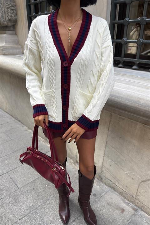 Cardigan im College-Stil mit Kontrastdetails
